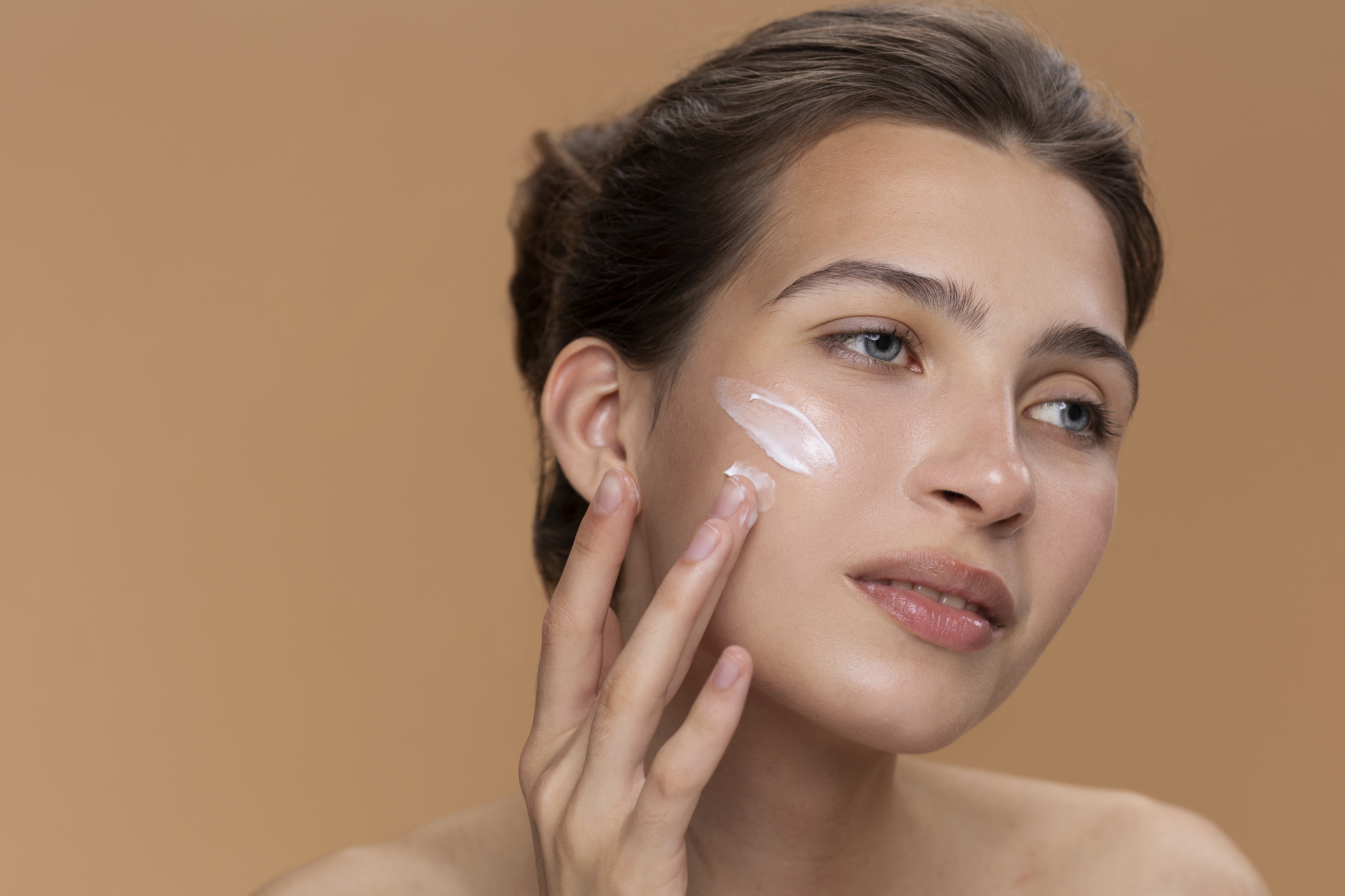 Primer or Moisturiser First? Know the Right Order