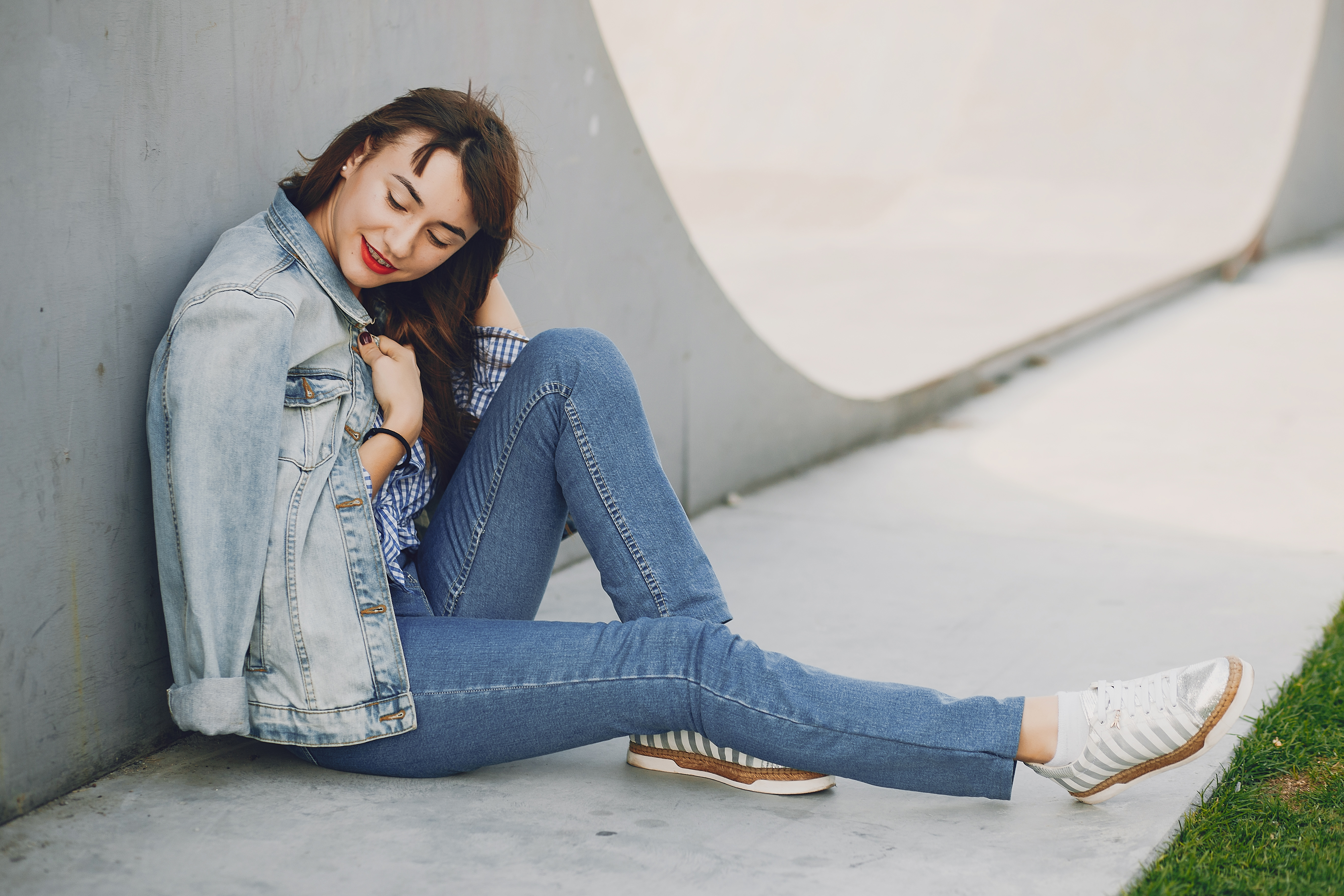 Top 10 Women’s Jeans Brands in India for Style and Comfort