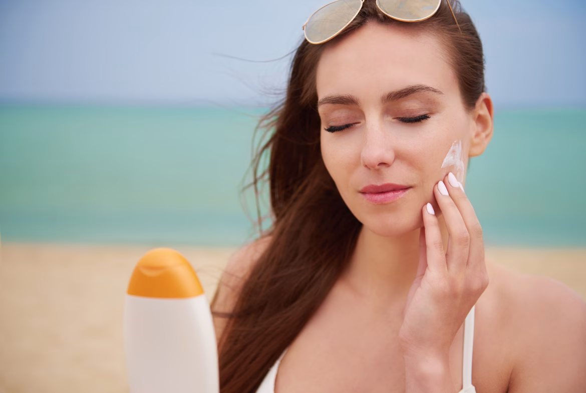 How to Use Photostable Sunscreen: Types and Benefits